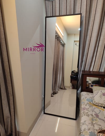 BLACK STAND MIRROR_img_3