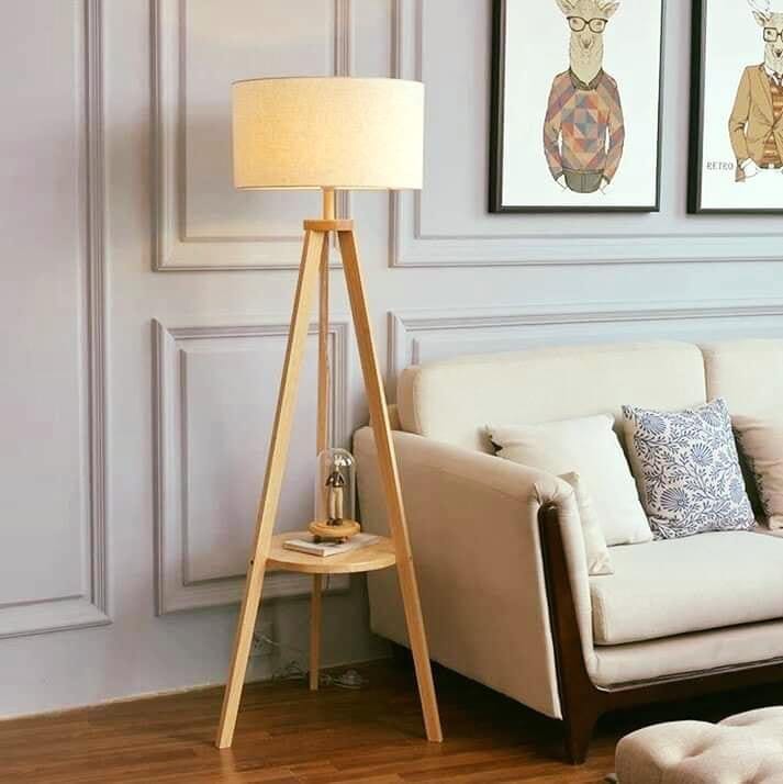 FLOOR LAMP